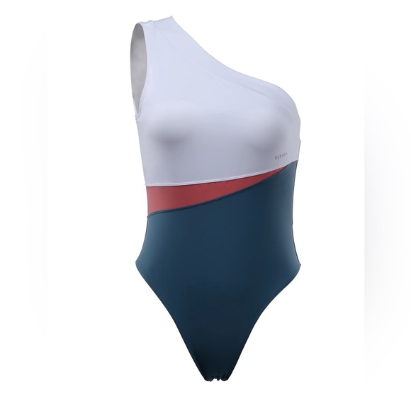 Titika One Piece - Picture 5 of 12